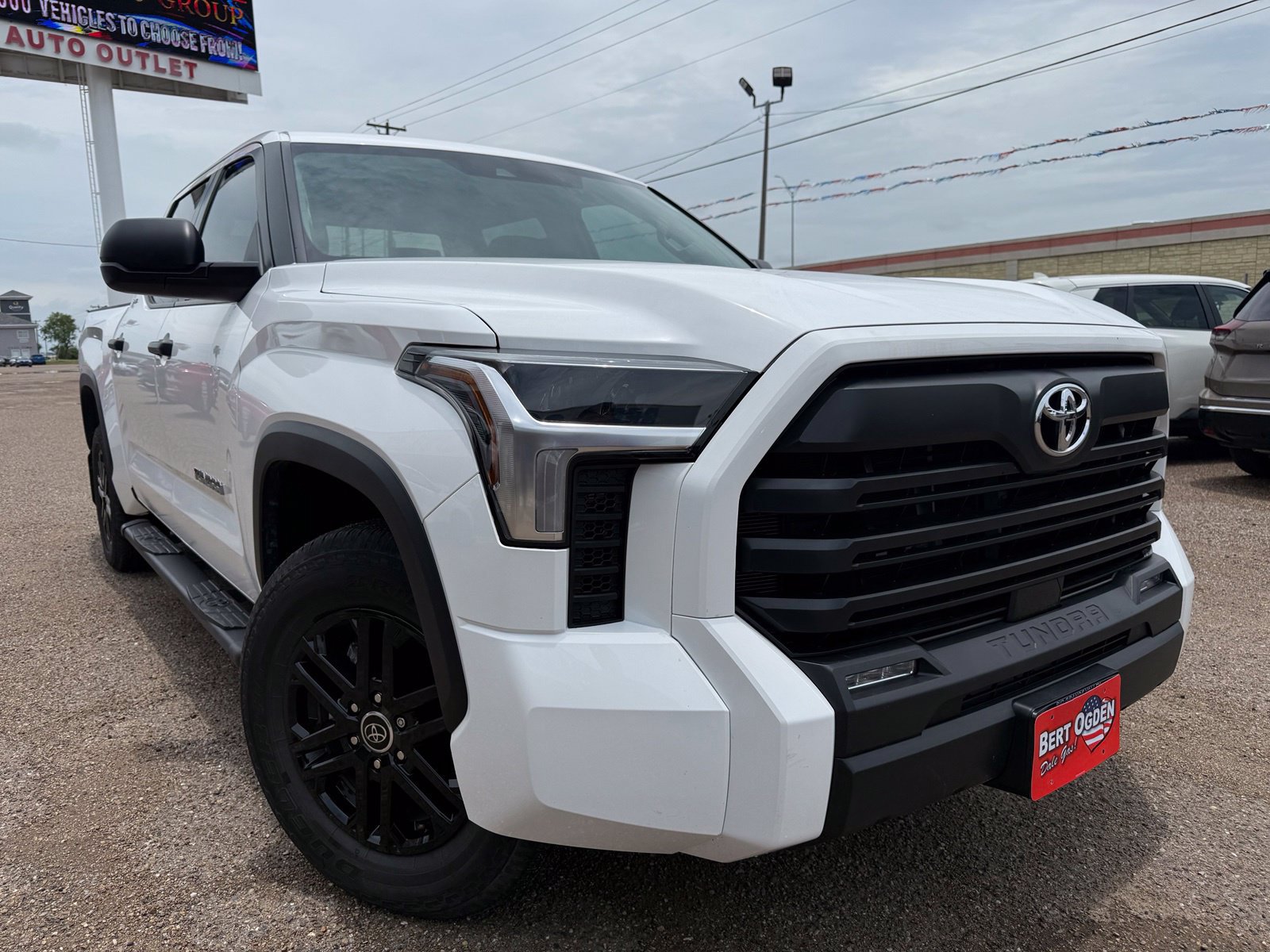 Used 2024 Toyota Tundra SR5 RWD image 1