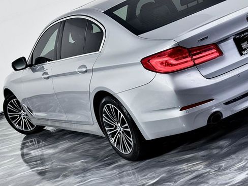 Used 2019 BMW 530i xDrive image 13