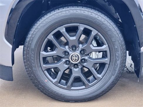 Used 2024 Toyota Sequoia Platinum image 8