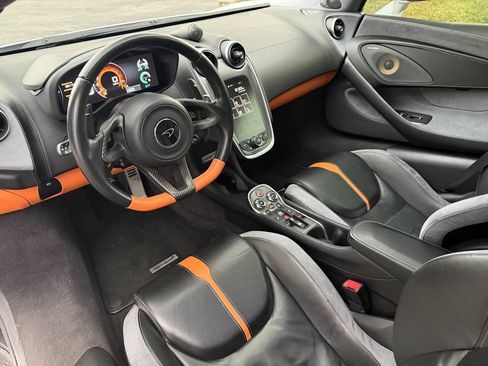 Used 2017 McLaren 570S Coupe image 5