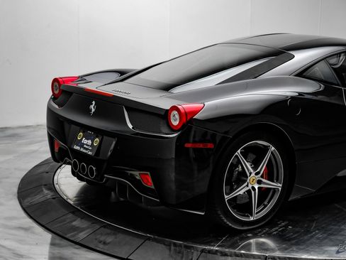 Used 2012 Ferrari 458 Italia Coupe image 16
