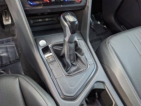Certified 2023 Volkswagen Tiguan SE R-Line image 21