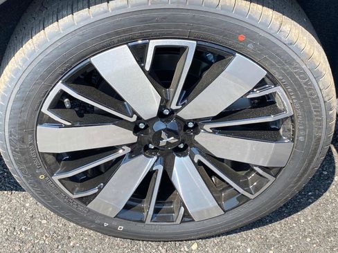 New 2025 Mitsubishi Outlander AWD image 6