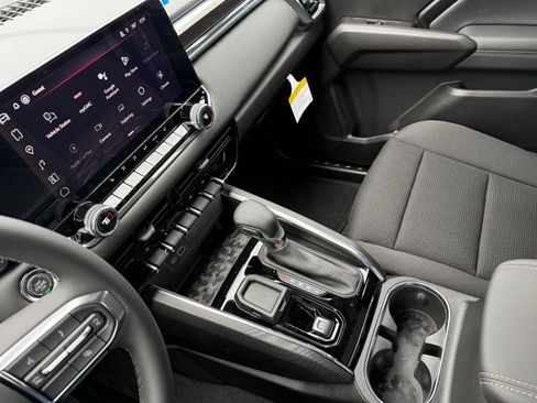 New 2026 GMC Canyon Elevation w/ Convenience Package image 19