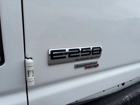 Used 2011 Ford E-250 and Econoline 250 w/ PWR Group RWD image 30