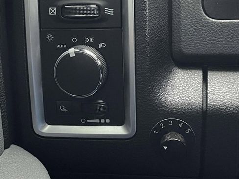 Used 2017 RAM 2500 SLT image 24