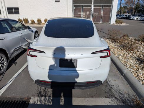 Used 2025 Tesla Model 3 Long Range image 3