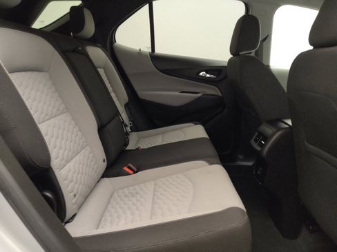 Used 2019 Chevrolet Equinox LT image 19