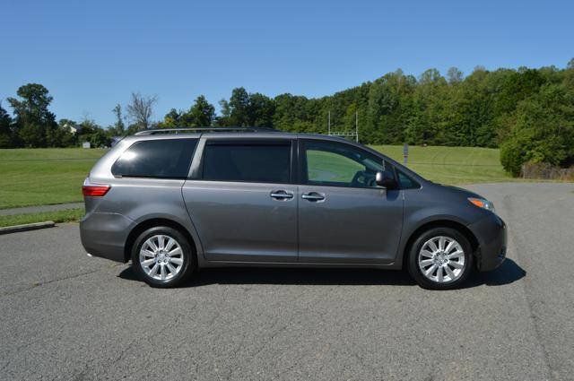 Used 2015 Toyota Sienna XLE Premium AWD/4WD image 70