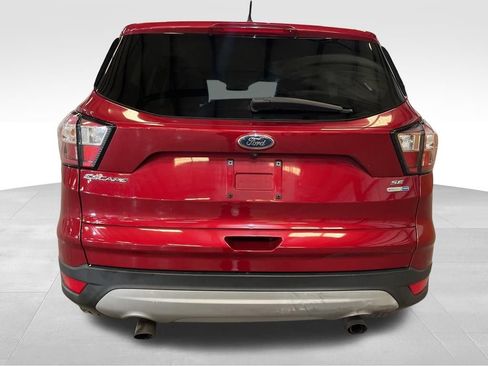 Used 2018 Ford Escape SE w/ SE Sync 3 Package image 2