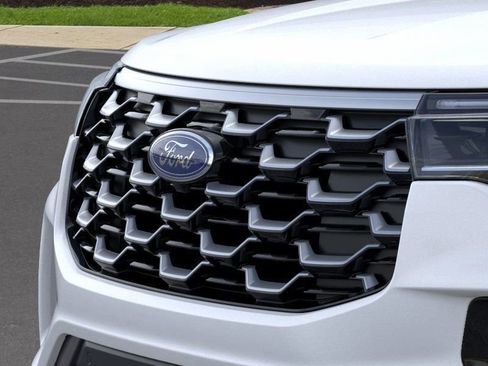 New 2026 Ford Explorer Platinum w/ LUX Leather Package image 17