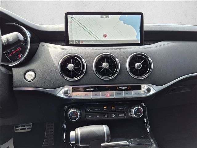 Used 2023 Kia Stinger GT-Line RWD image 11