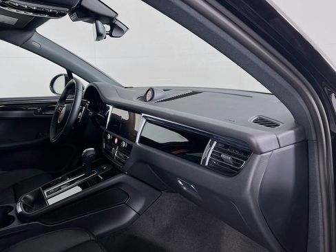 New 2026 Porsche Macan S image 31