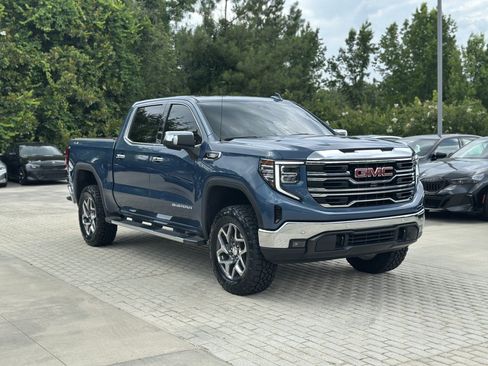 Used 2024 GMC Sierra 1500 SLT w/ SLT Premium Plus Package AWD/4WD image 5
