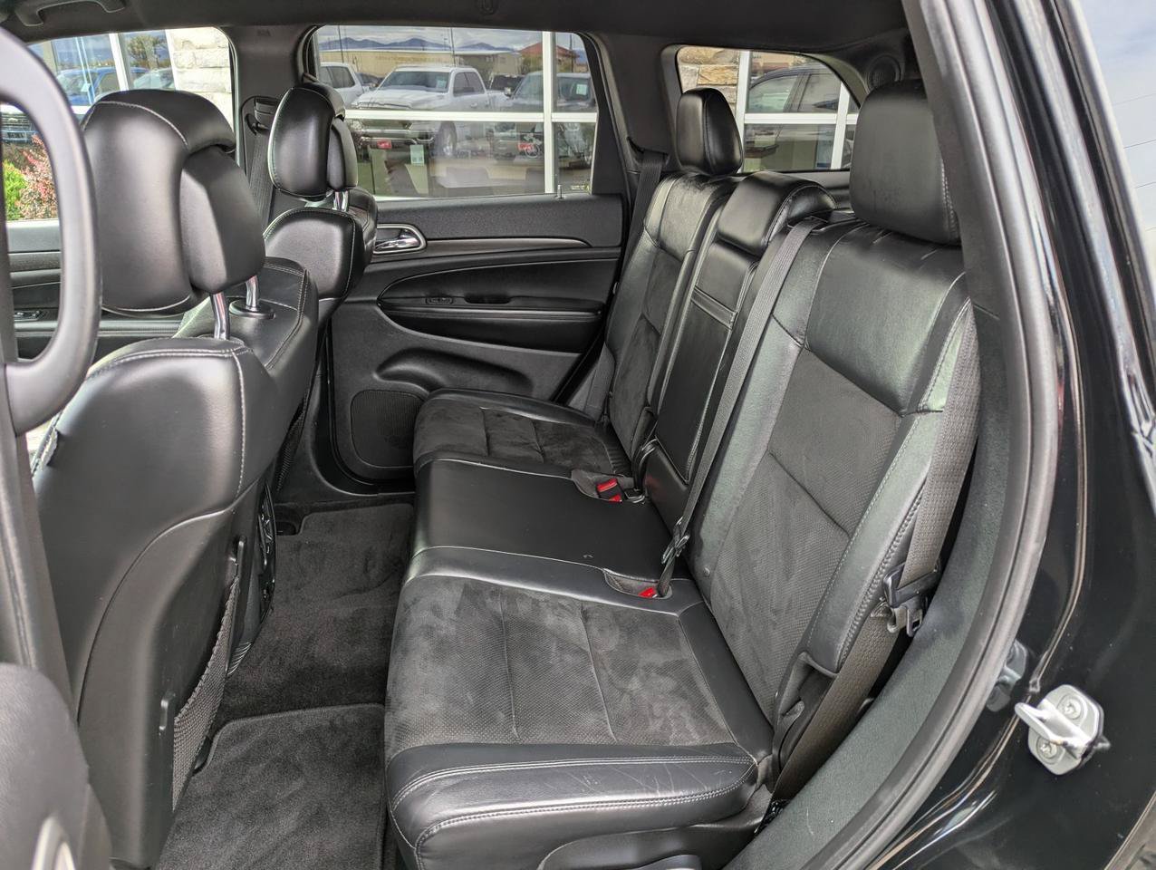 Used 2017 Jeep Grand Cherokee Altitude AWD/4WD image 26