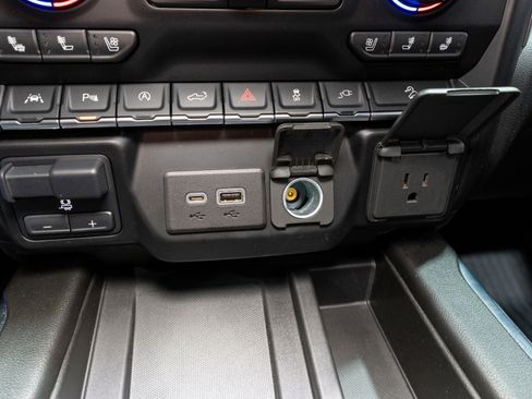 Used 2021 Chevrolet Silverado 1500 LTZ w/ LTZ Premium Package image 30