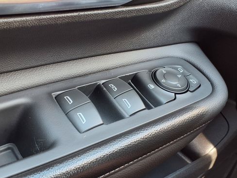 Used 2022 GMC Terrain SLE FWD image 21