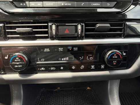 Used 2024 Nissan Pathfinder SV w/ Black Appearance Package FWD image 37