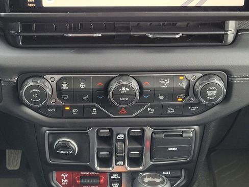 New 2026 Jeep Wrangler Unlimited Rubicon 392 image 15