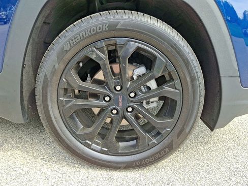 Certified 2022 GMC Terrain SLT w/ Tech Package AWD/4WD image 27