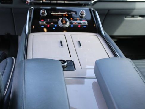 Used 2024 Lincoln Navigator Black Label AWD/4WD image 22