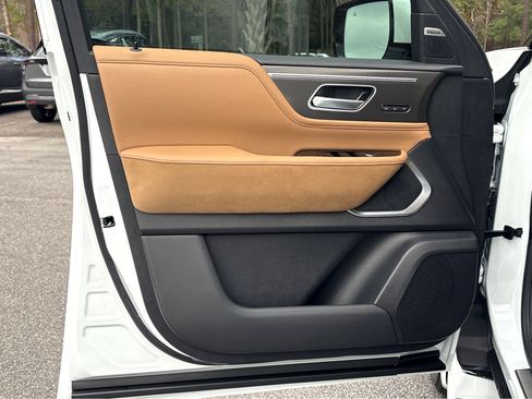 New 2026 INFINITI QX80 Luxe w/ Cargo Package image 22