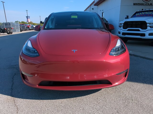 Used 2024 Tesla Model Y Long Range RWD image 4