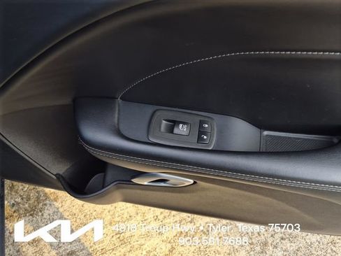 Used 2022 Dodge Challenger R/T Scat Pack RWD image 15