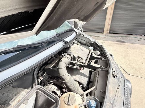 Used 2015 Mercedes-Benz Sprinter 2500 image 44