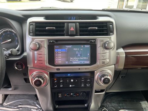 Used 2014 Toyota 4Runner Limited AWD/4WD image 19