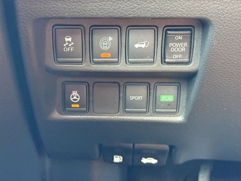 Used 2017 Nissan Rogue SV w/ SV Premium Package FWD image 20
