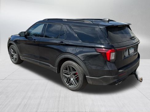 Used 2025 Ford Explorer ST AWD/4WD image 5