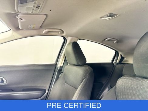 Used 2018 Honda HR-V LX image 12