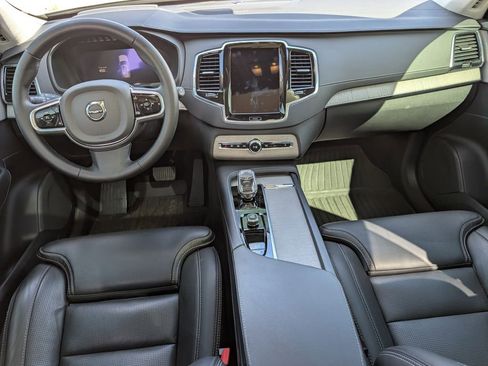 Used 2024 Volvo XC90 B6 Ultimate image 23