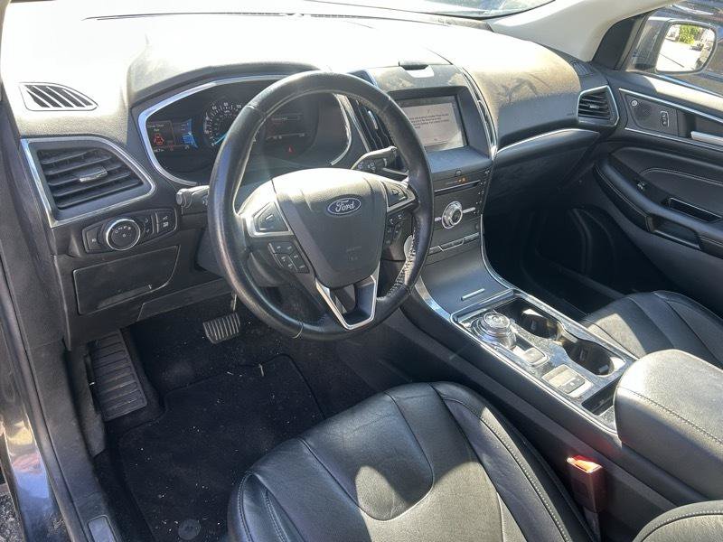 Used 2019 Ford Edge Titanium w/ Cargo Accessory Package FWD image 8