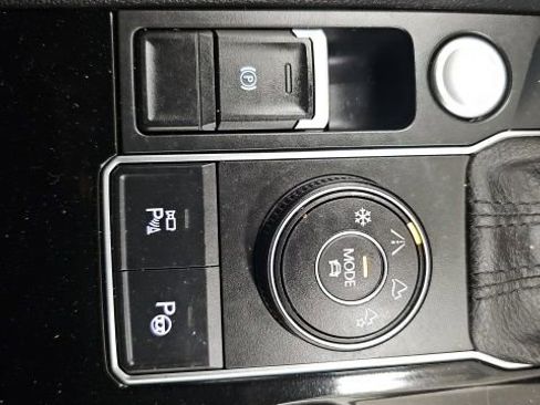 Used 2021 Volkswagen Atlas SEL Premium image 23