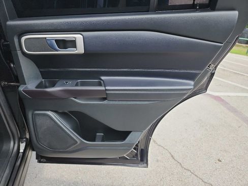 Used 2020 Ford Explorer XLT w/ Equipment Group 202A image 34