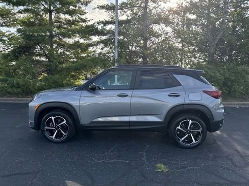 Used 2023 Chevrolet TrailBlazer RS AWD/4WD image 2