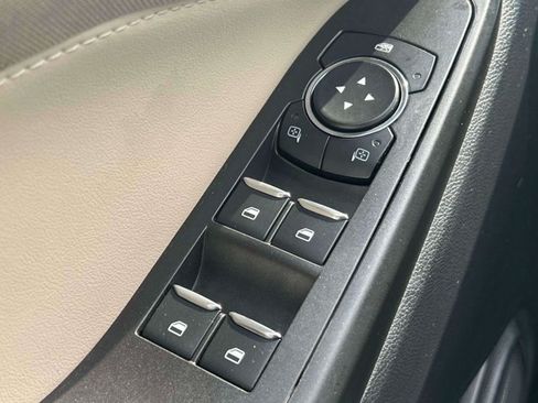 Used 2020 Ford Explorer XLT AWD/4WD image 23