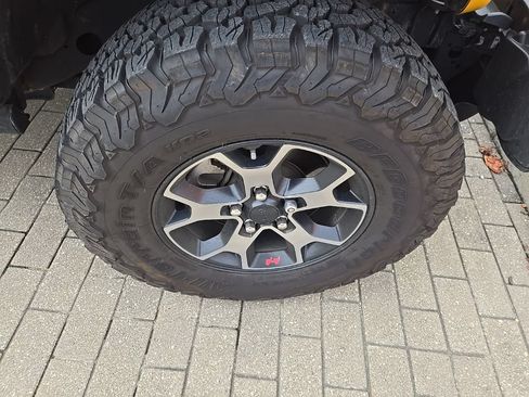 Used 2019 Jeep Wrangler Unlimited Rubicon AWD/4WD image 11