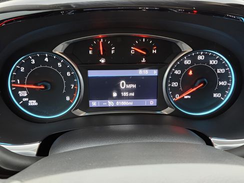 Used 2021 Chevrolet Traverse LT image 32