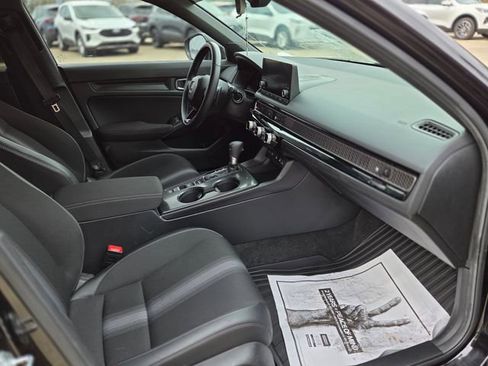 Used 2025 Honda Civic Sport image 15