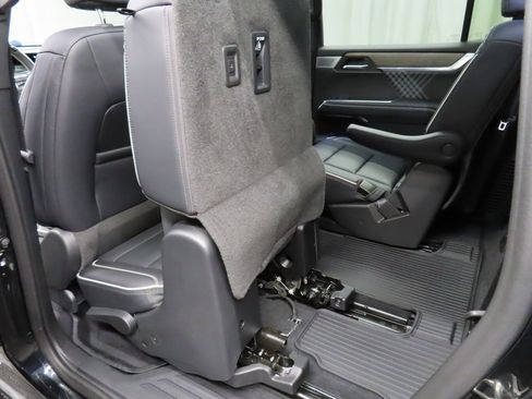 Used 2024 GMC Acadia Denali image 65