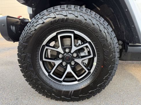 New 2026 Jeep Gladiator Rubicon AWD/4WD image 24