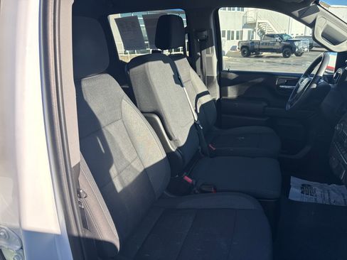 Used 2023 Chevrolet Silverado 1500 Custom image 9