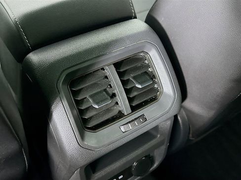 Used 2021 Volkswagen Tiguan SE w/ Panoramic Sunroof Package FWD image 33