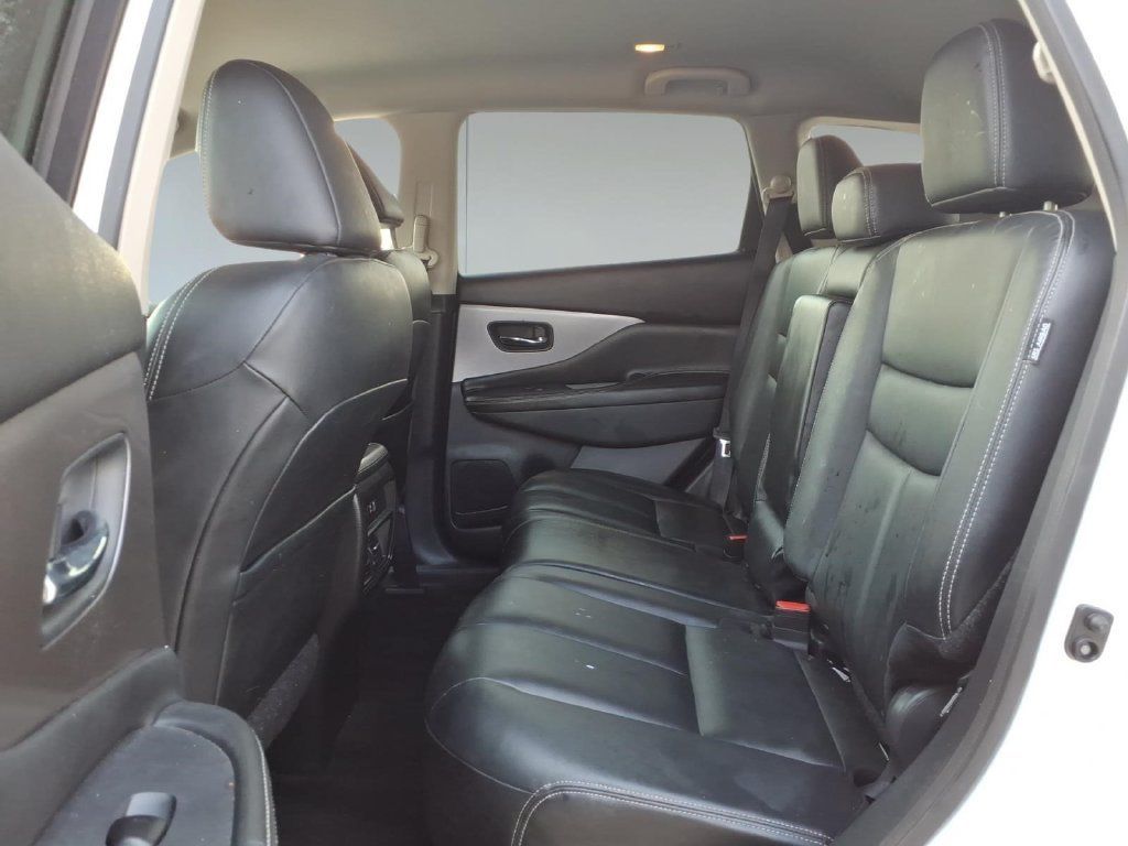 Used 2023 Nissan Murano SV w/ SV Midnight Edition Package FWD image 11