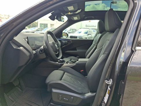 Used 2025 BMW X3 xDrive30i w/ Premium Package AWD/4WD image 13