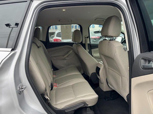 Used 2017 Ford Escape SE AWD/4WD image 10