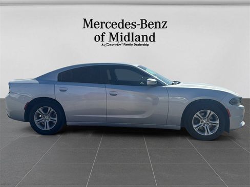 Used 2020 Dodge Charger SXT image 8